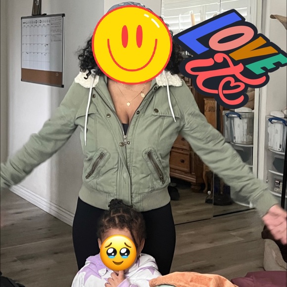 Small - Picture 4 of 4